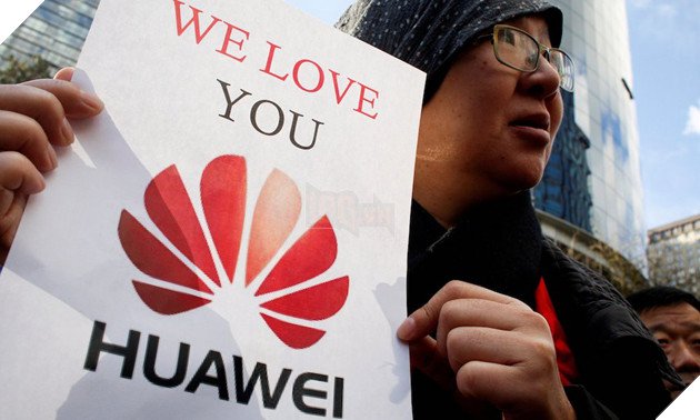 Dân mạng Trung Quốc đứng lên ủng hộ Huawei, tẩy chay Apple đang nóng dần lên