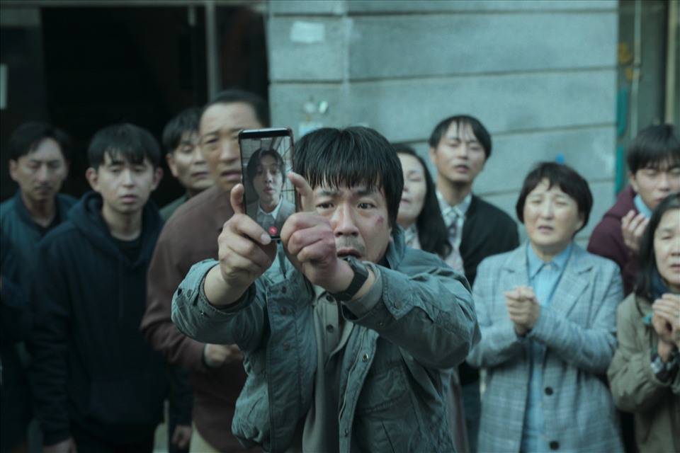 Điều gì khiến bộ phim “Hellbound” gây bão ngay khi vừa lên sóng? | Tin tức mới nhất 24h - Đọc Báo Lao Động online - Laodong.vn